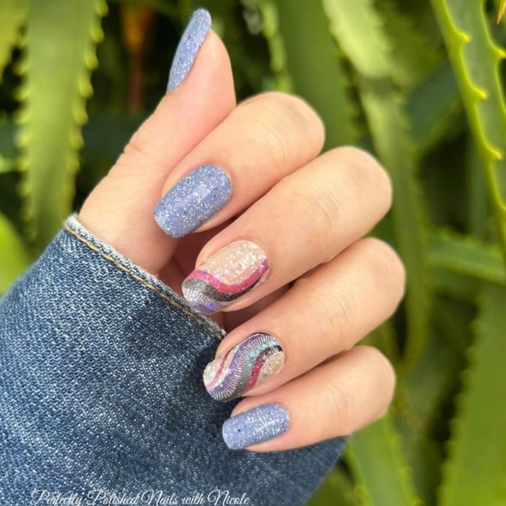 *Exclusive* Color Street: Glow With the Flow (Accent Pack) | Nude Glitter Curve - Picture 2 of 11